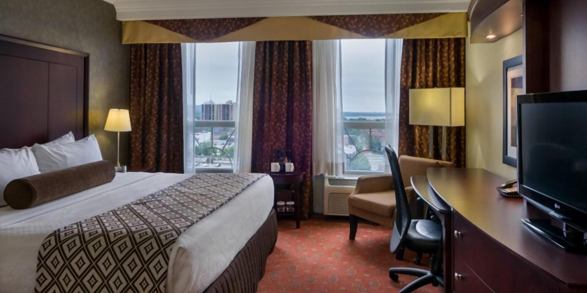 Hamilton Plaza Hotel And Conference Centre Bagian luar foto