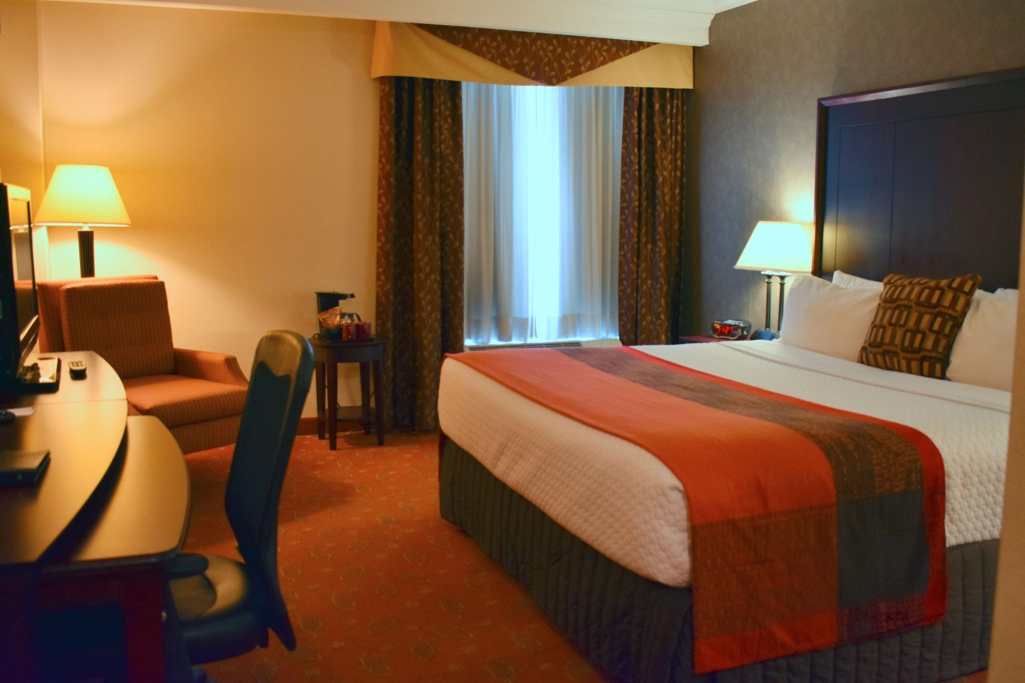 Hamilton Plaza Hotel And Conference Centre Bagian luar foto