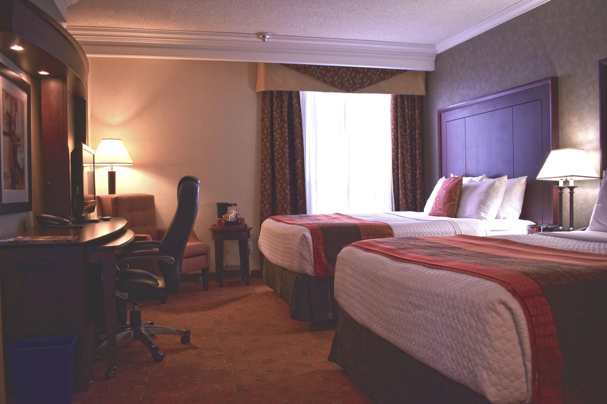 Hamilton Plaza Hotel And Conference Centre Bagian luar foto