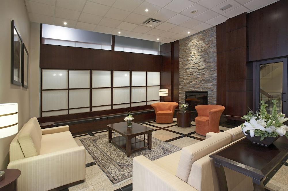 Hamilton Plaza Hotel And Conference Centre Bagian luar foto