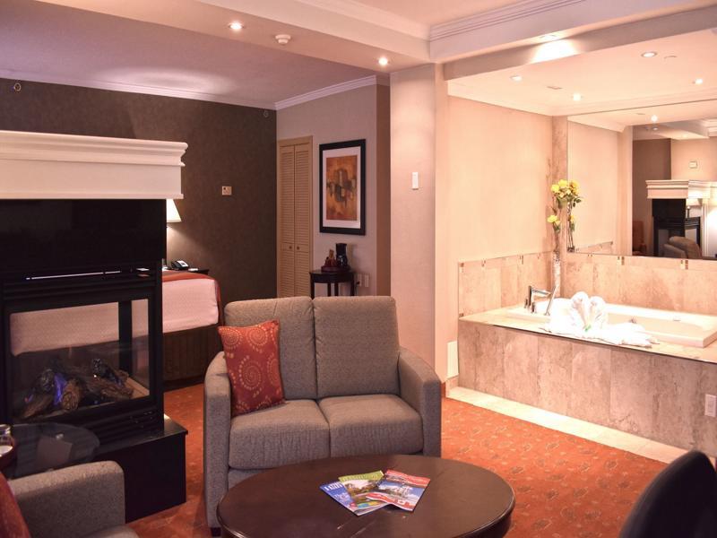 Hamilton Plaza Hotel And Conference Centre Bagian luar foto