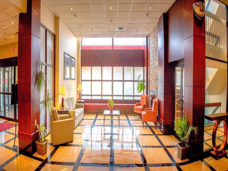 Hamilton Plaza Hotel And Conference Centre Bagian luar foto