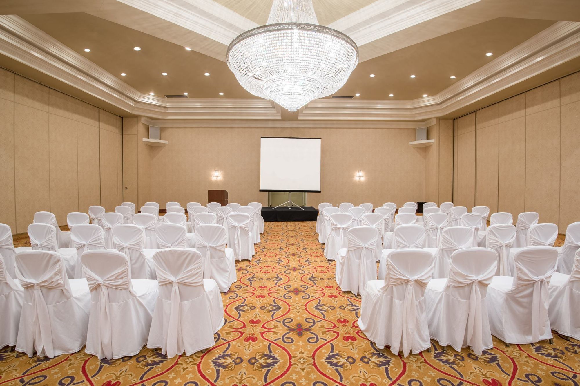 Hamilton Plaza Hotel And Conference Centre Bagian luar foto