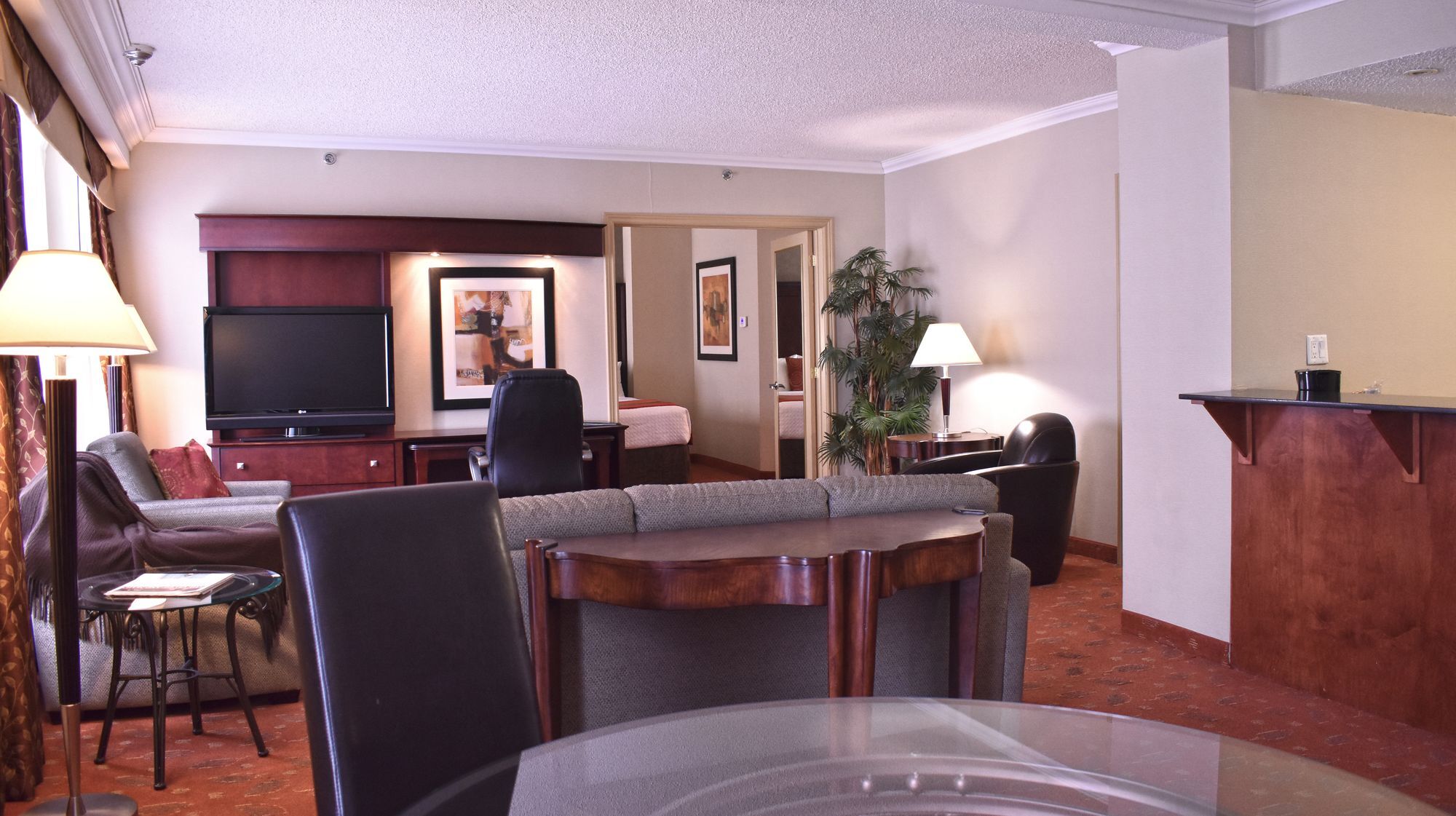 Hamilton Plaza Hotel And Conference Centre Bagian luar foto